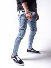Load image into Gallery viewer, Distressed Washed Jeans
